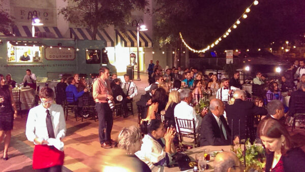 curbside-gourmet-serving-clients-at-a-social-event-in-South-Florida