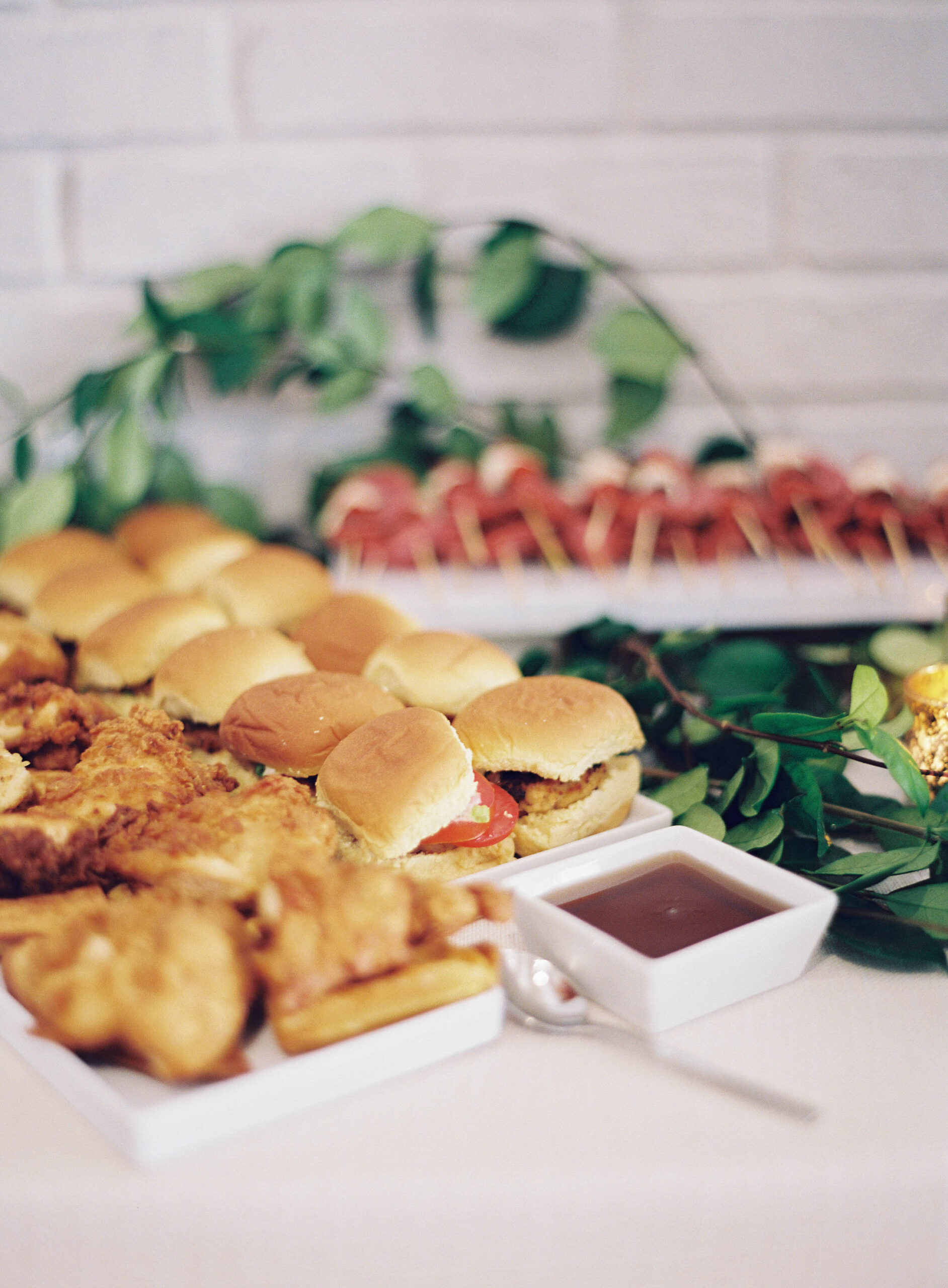 Wedding-station-with-sliders-and-chicken